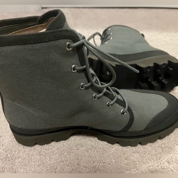 Gwen canvas lace-up lug-sole boot - Picture 2 of 3